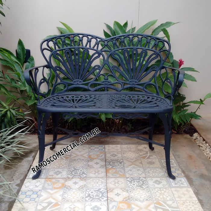 Banco para jardim resistente a chuva