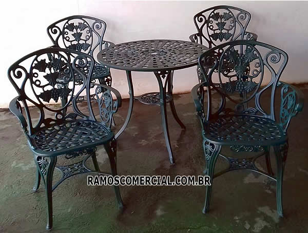 Conjunto de mesa para jardim